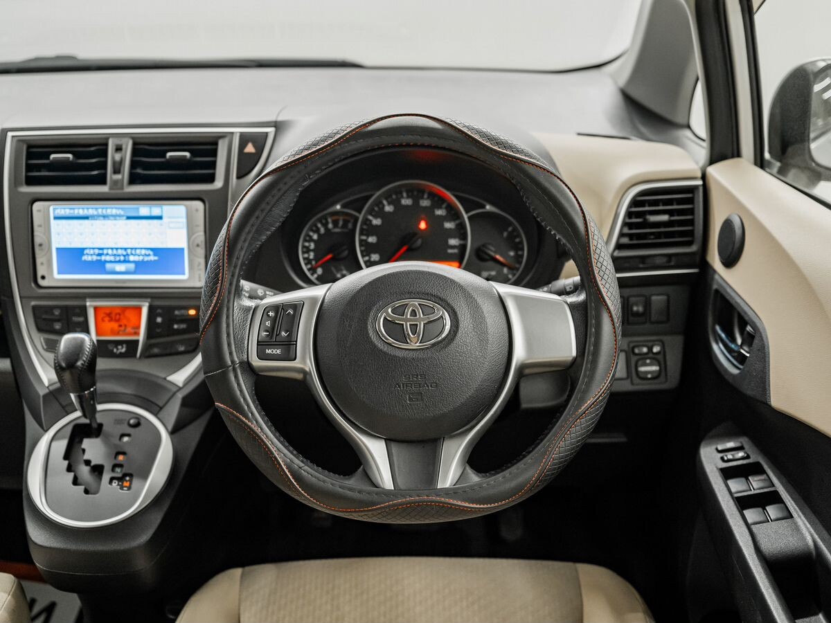 Toyota Ractis 2013 - фото автомобиля
