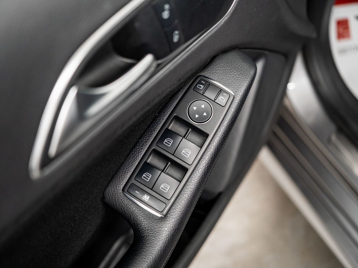 Mercedes-Benz A-Class 2013 - фото автомобиля