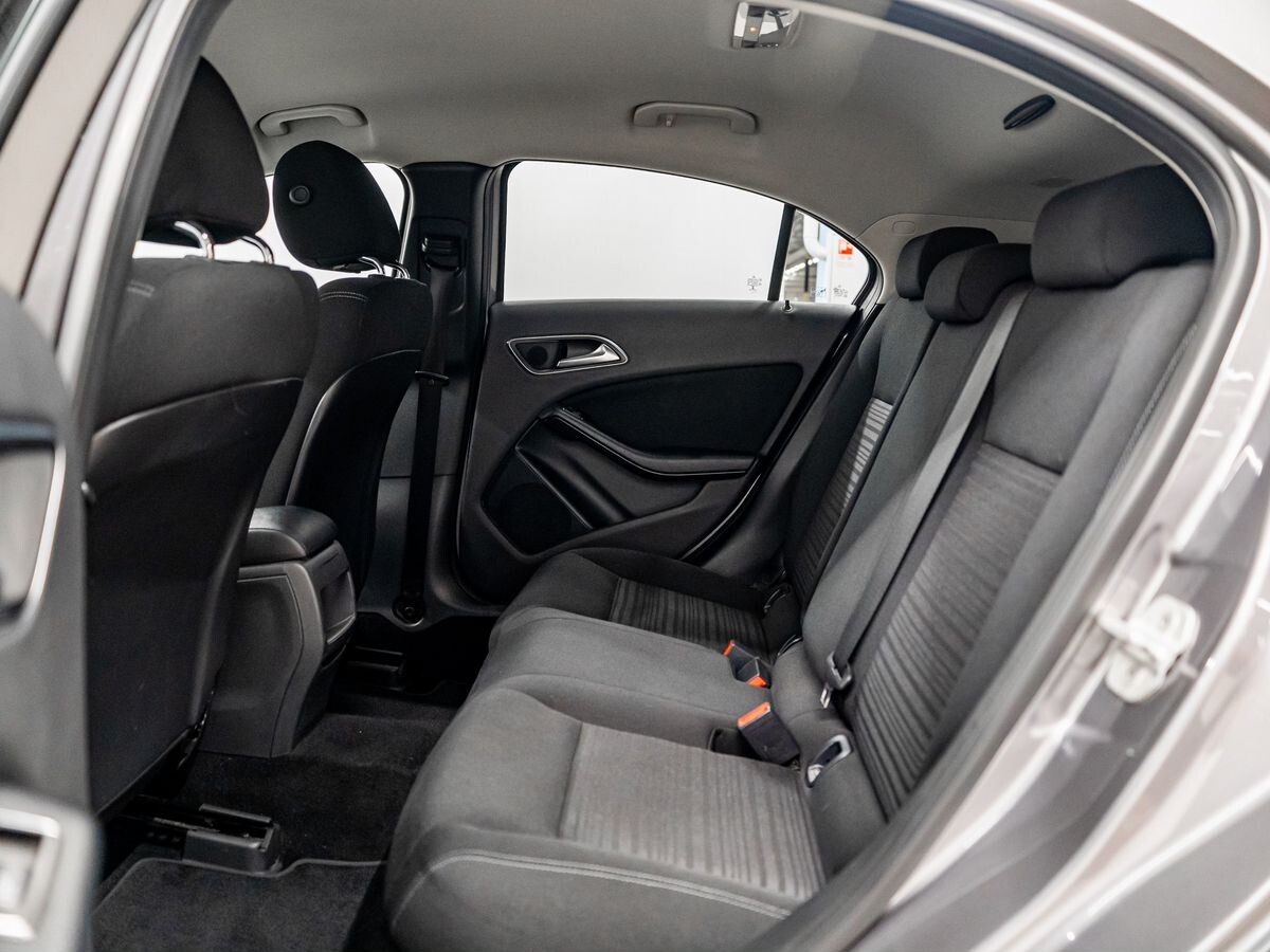 Mercedes-Benz A-Class 2013 - фото автомобиля