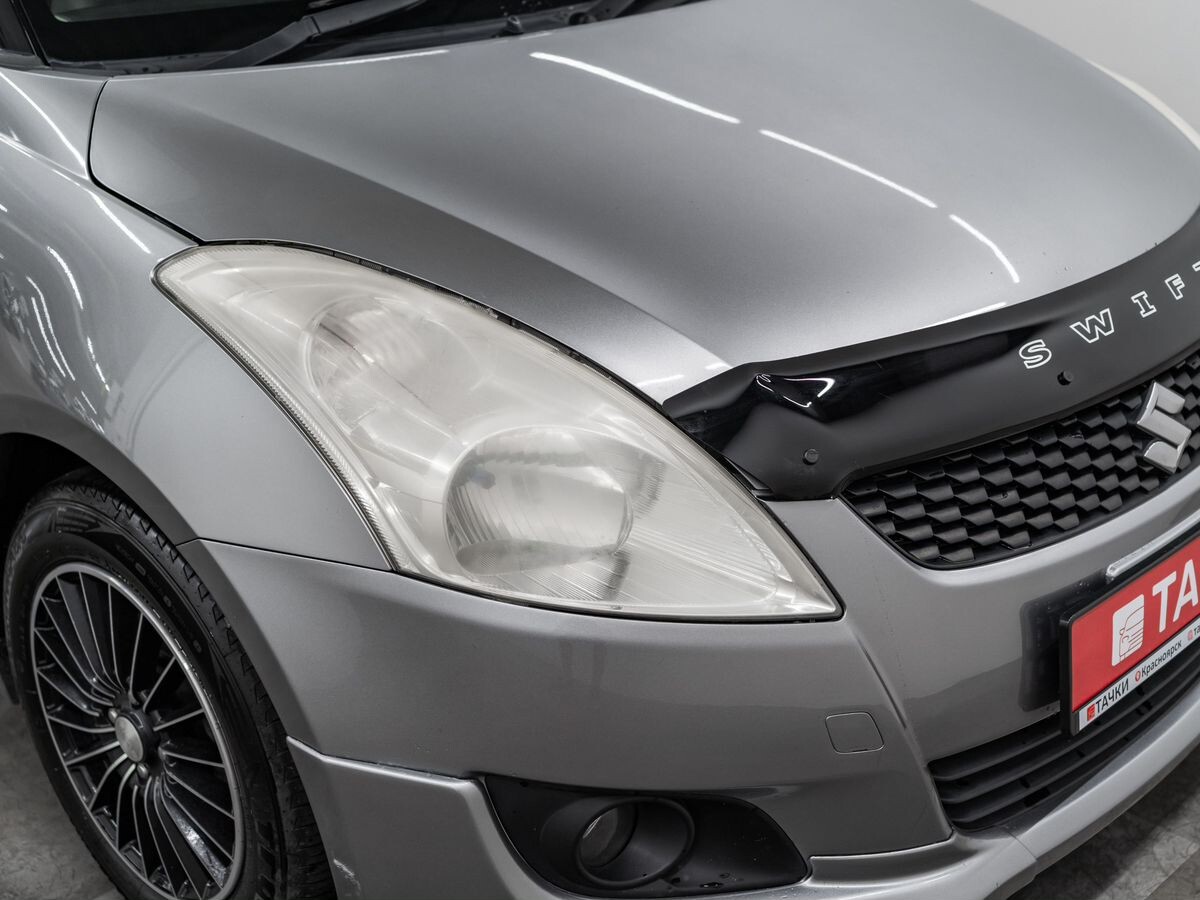 Suzuki Swift 2012 - фото автомобиля