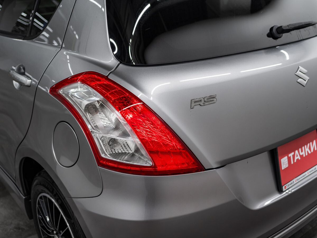 Suzuki Swift 2012 - фото автомобиля