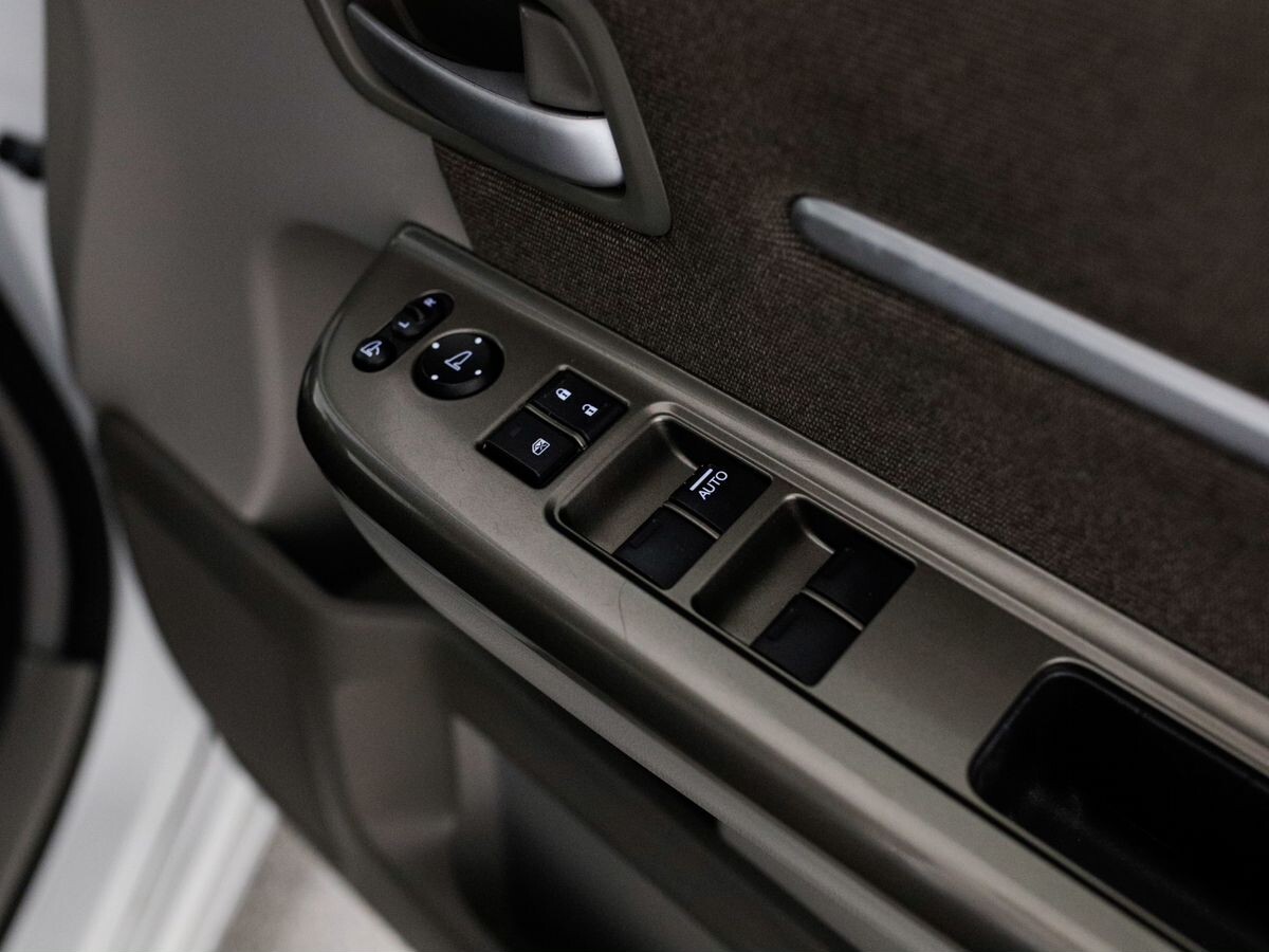 Honda Stepwgn 2016 - фото автомобиля