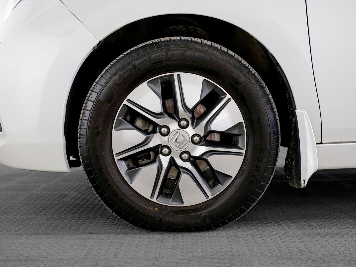 Honda Stepwgn 2016 - фото автомобиля