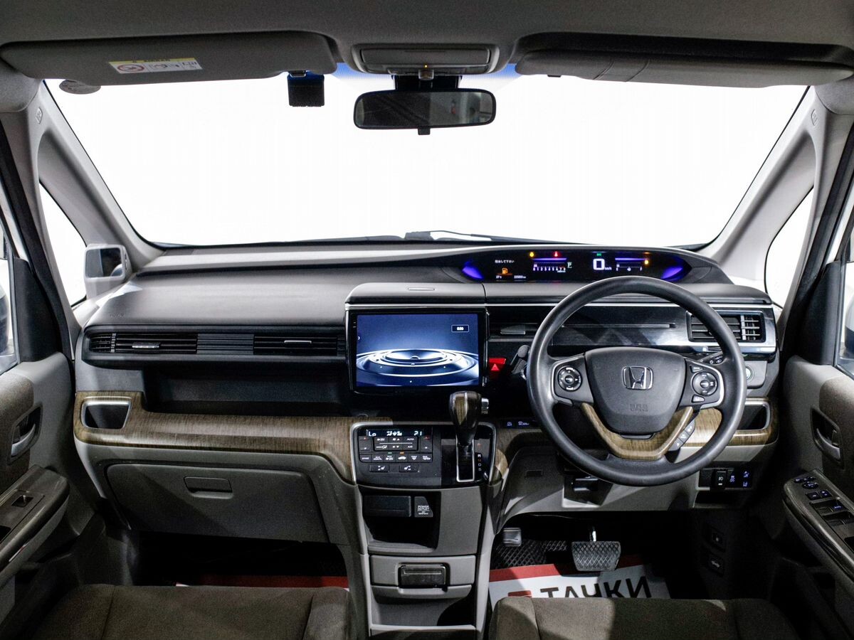Honda Stepwgn 2016 - фото автомобиля