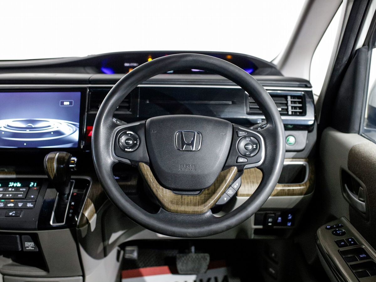 Honda Stepwgn 2016 - фото автомобиля