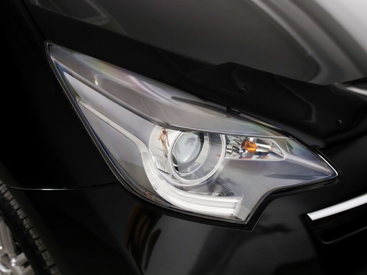 Toyota Ractis 2015 - фото автомобиля