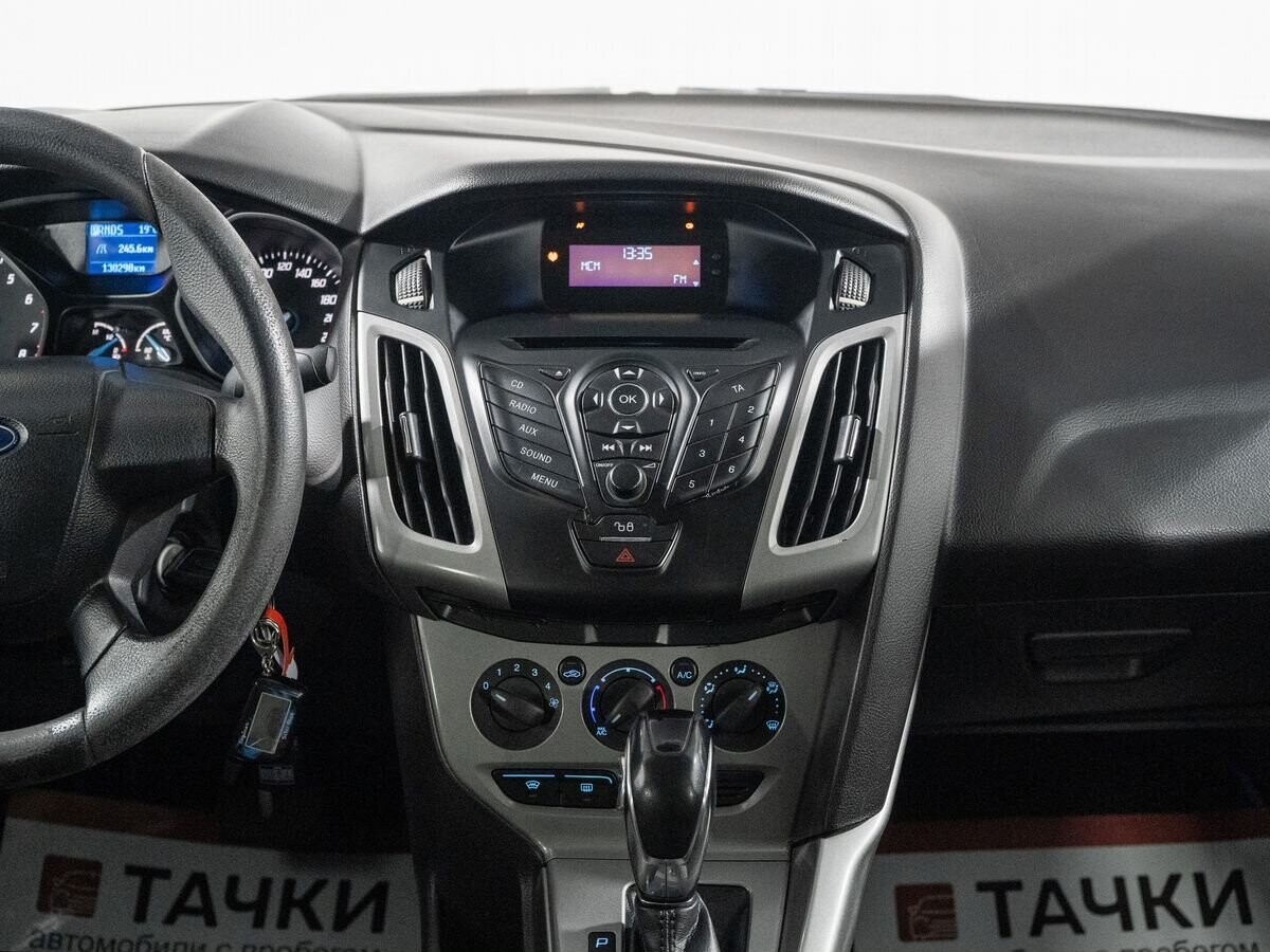 Ford Focus 2012 - фото автомобиля