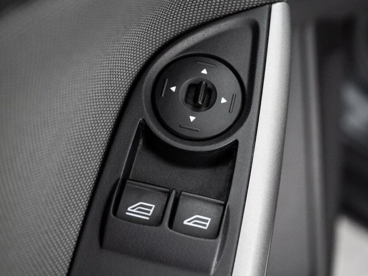 Ford Focus 2012 - фото автомобиля
