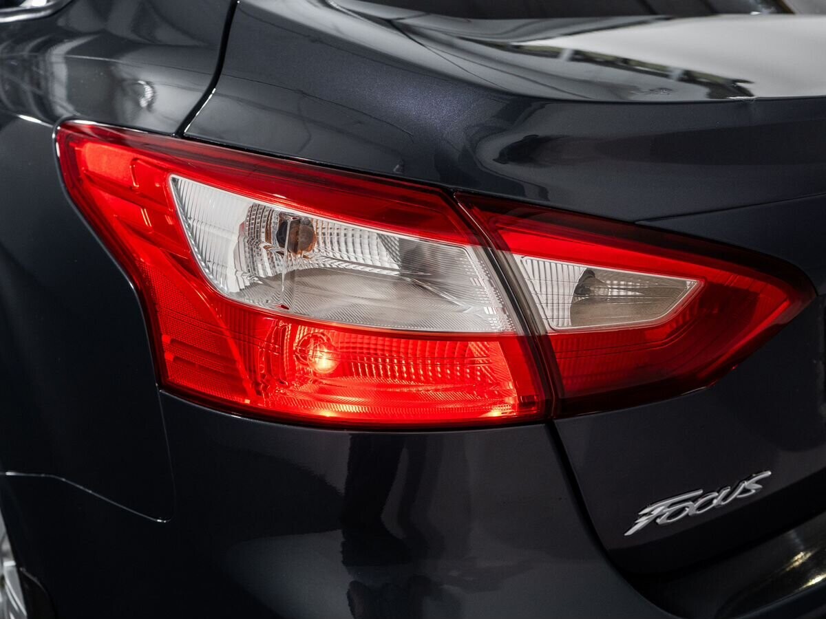 Ford Focus 2012 - фото автомобиля