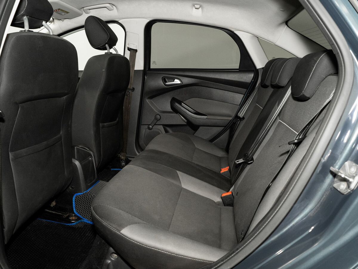Ford Focus 2012 - фото автомобиля