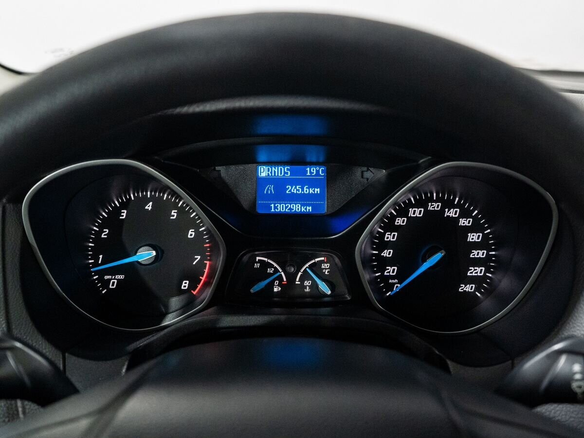 Ford Focus 2012 - фото автомобиля