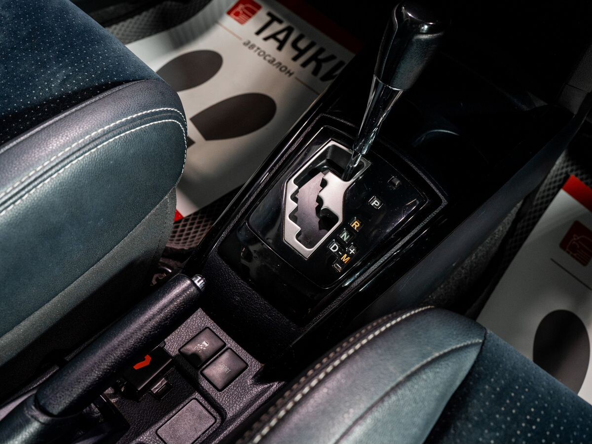 Toyota Corolla Fielder 2013 - фото автомобиля