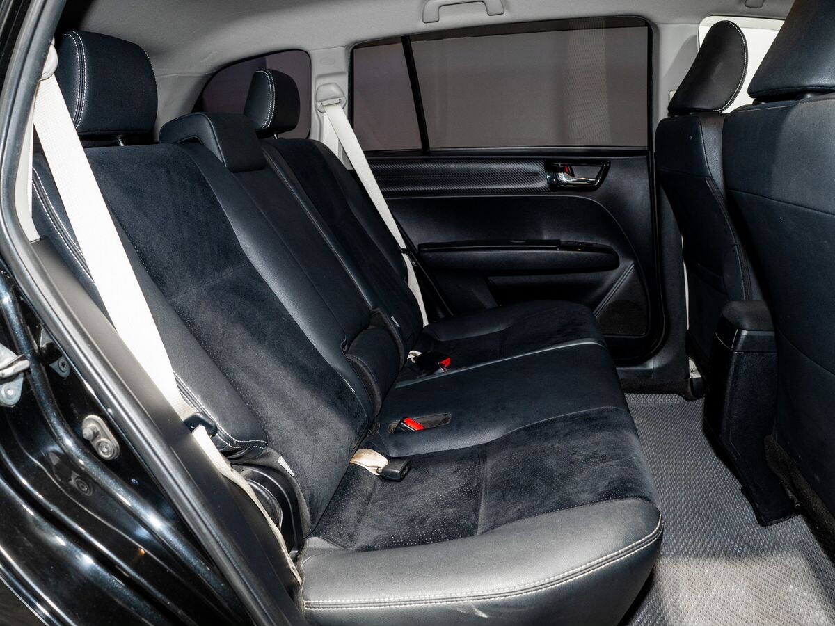 Toyota Corolla Fielder 2013 - фото автомобиля