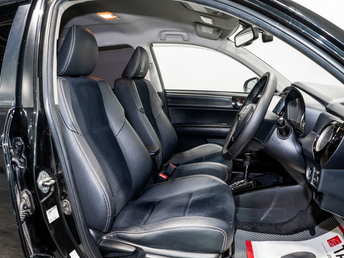 Toyota Corolla Fielder 2013 - фото автомобиля