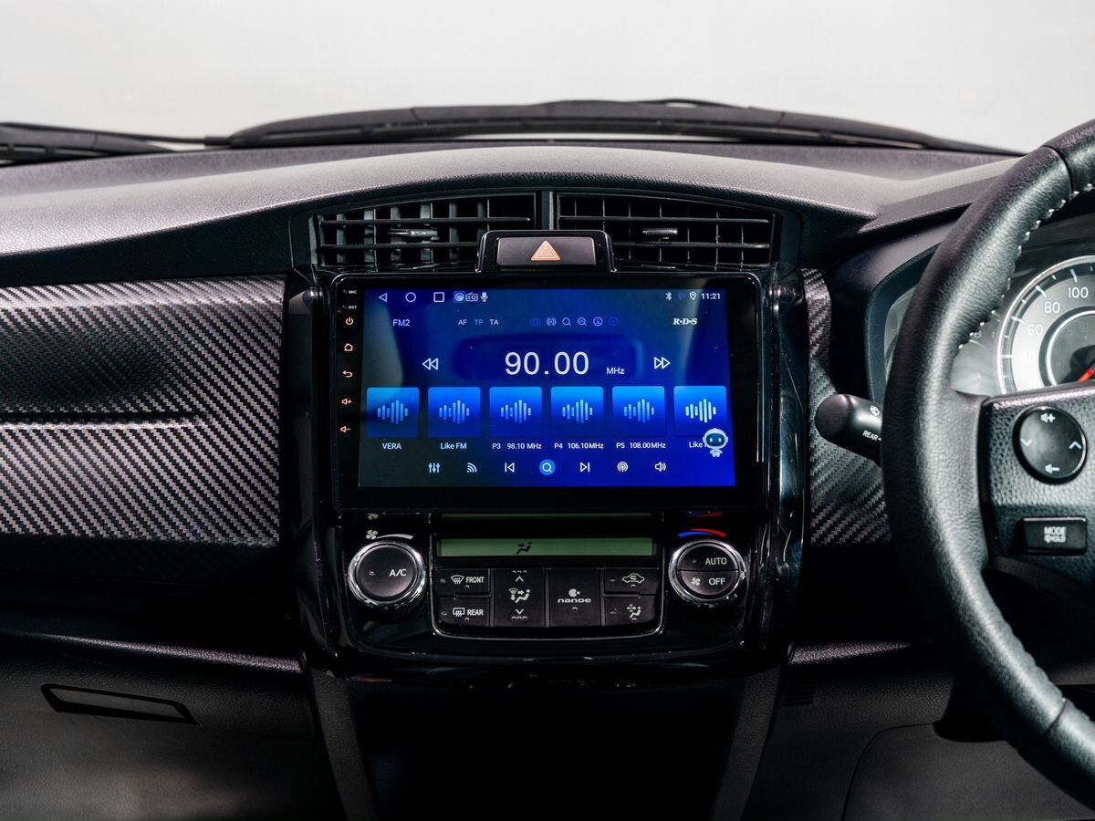 Toyota Corolla Fielder 2013 - фото автомобиля