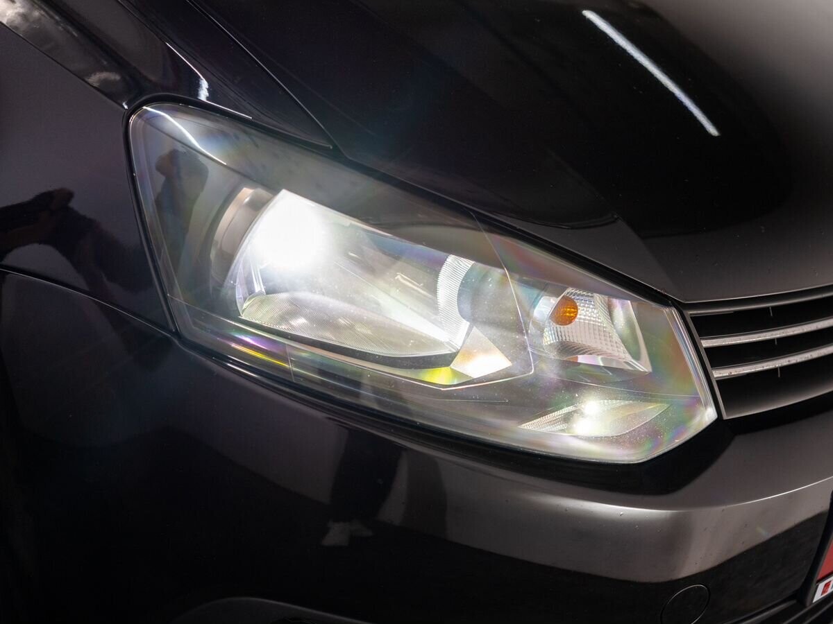 Volkswagen Polo 2013 - фото автомобиля