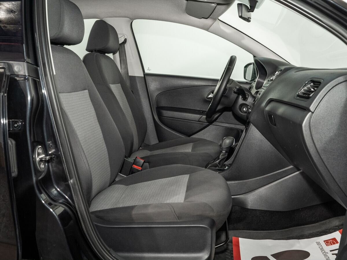 Volkswagen Polo 2013 - фото автомобиля