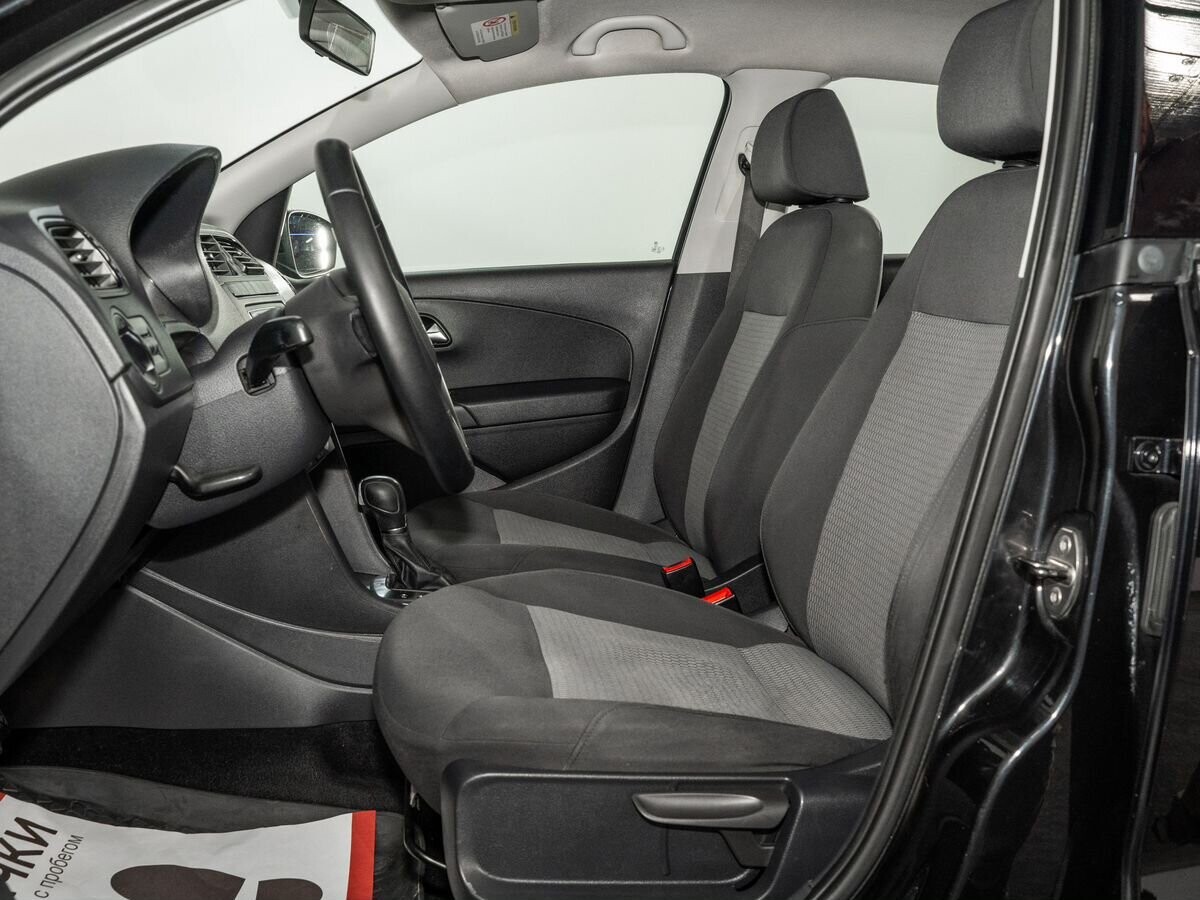 Volkswagen Polo 2013 - фото автомобиля