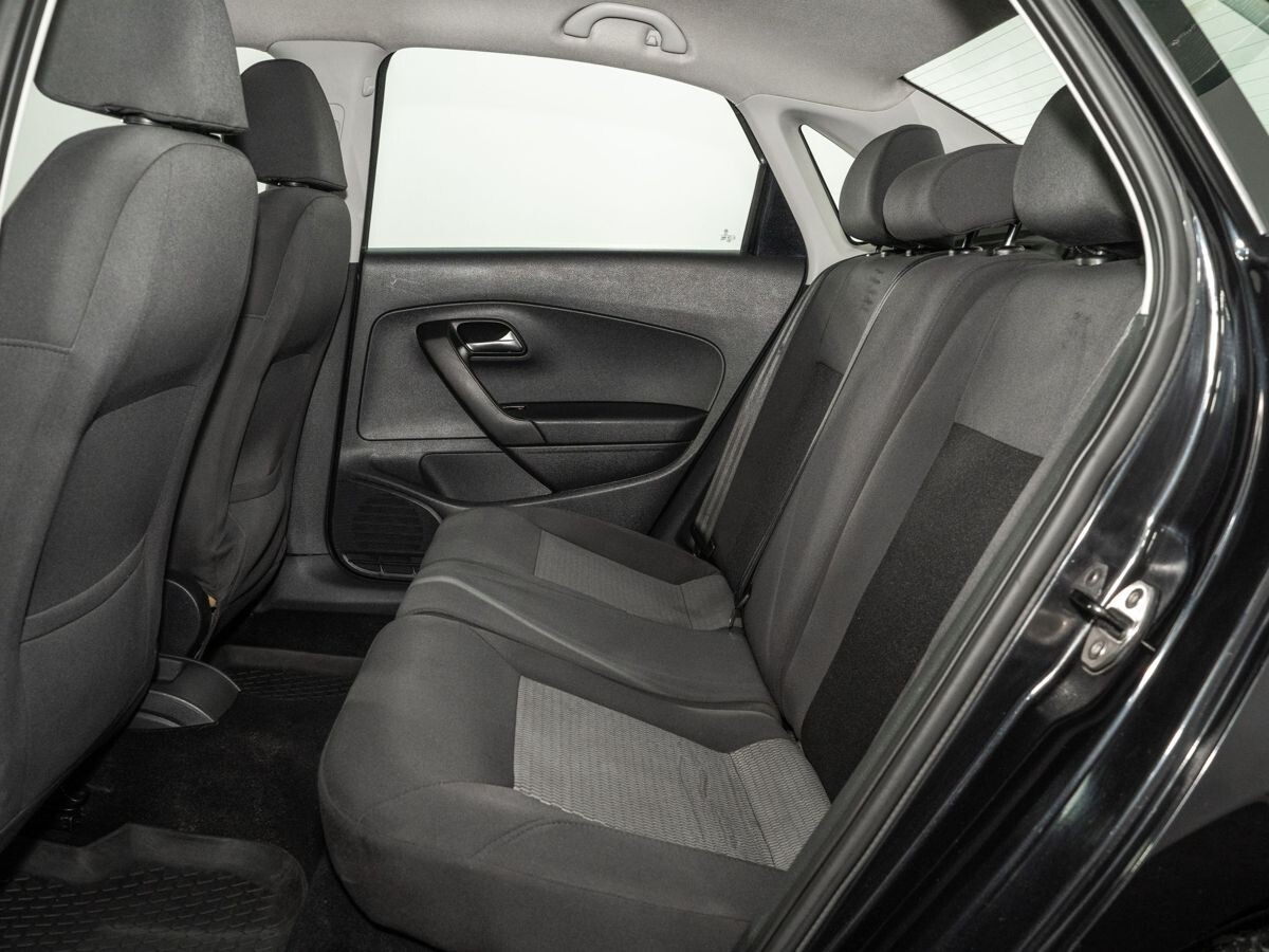 Volkswagen Polo 2013 - фото автомобиля