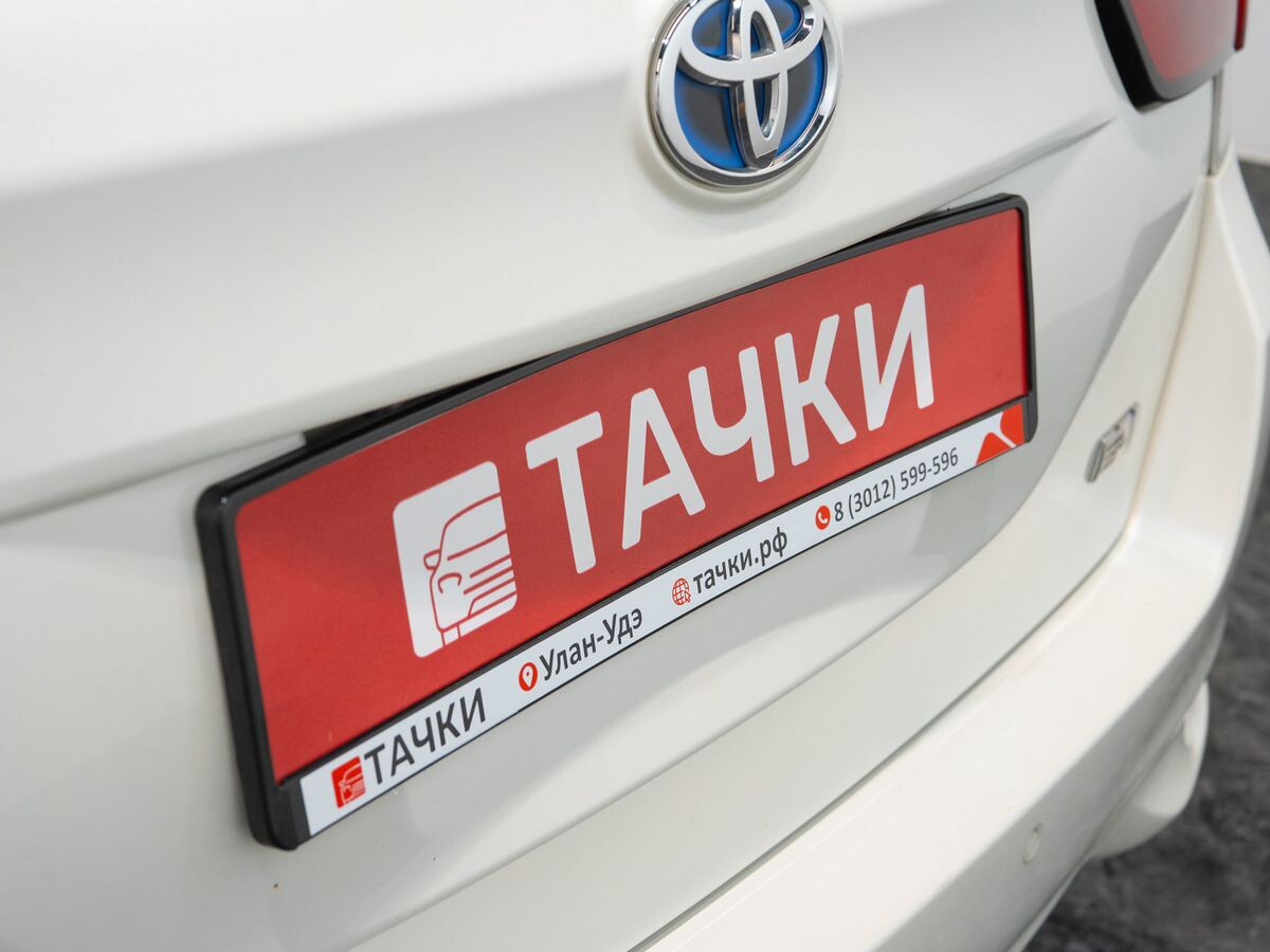 Toyota Corolla Fielder 2017 - фото автомобиля