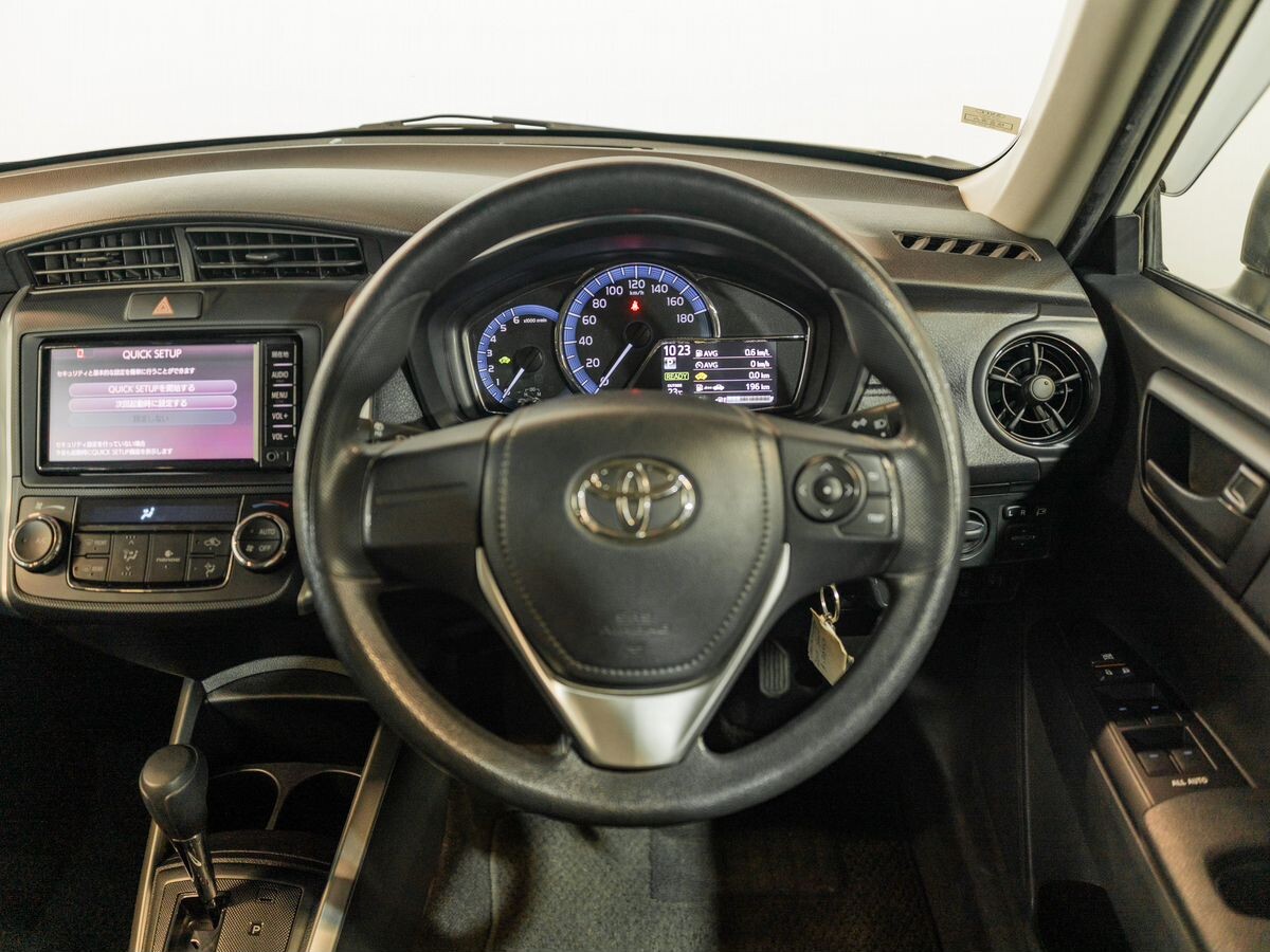 Toyota Corolla Fielder 2017 - фото автомобиля