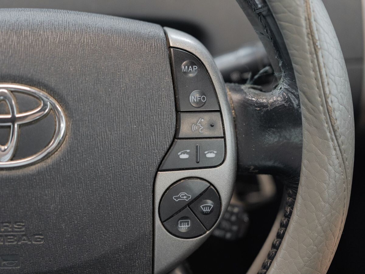Toyota Prius 2008 - фото автомобиля