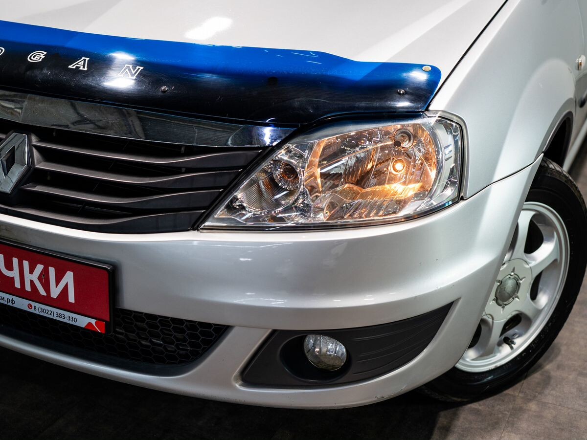 Renault Logan 2013 - фото автомобиля