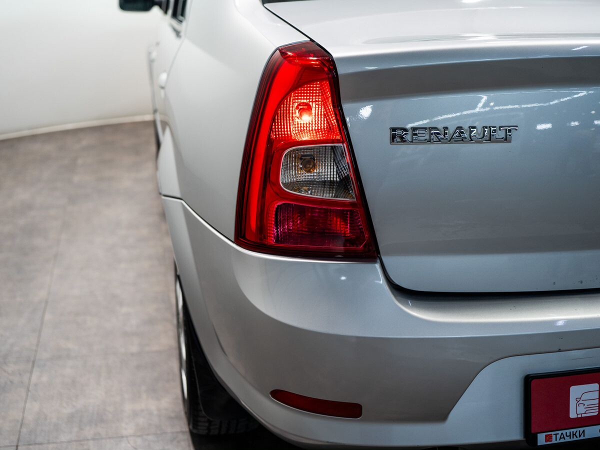 Renault Logan 2013 - фото автомобиля