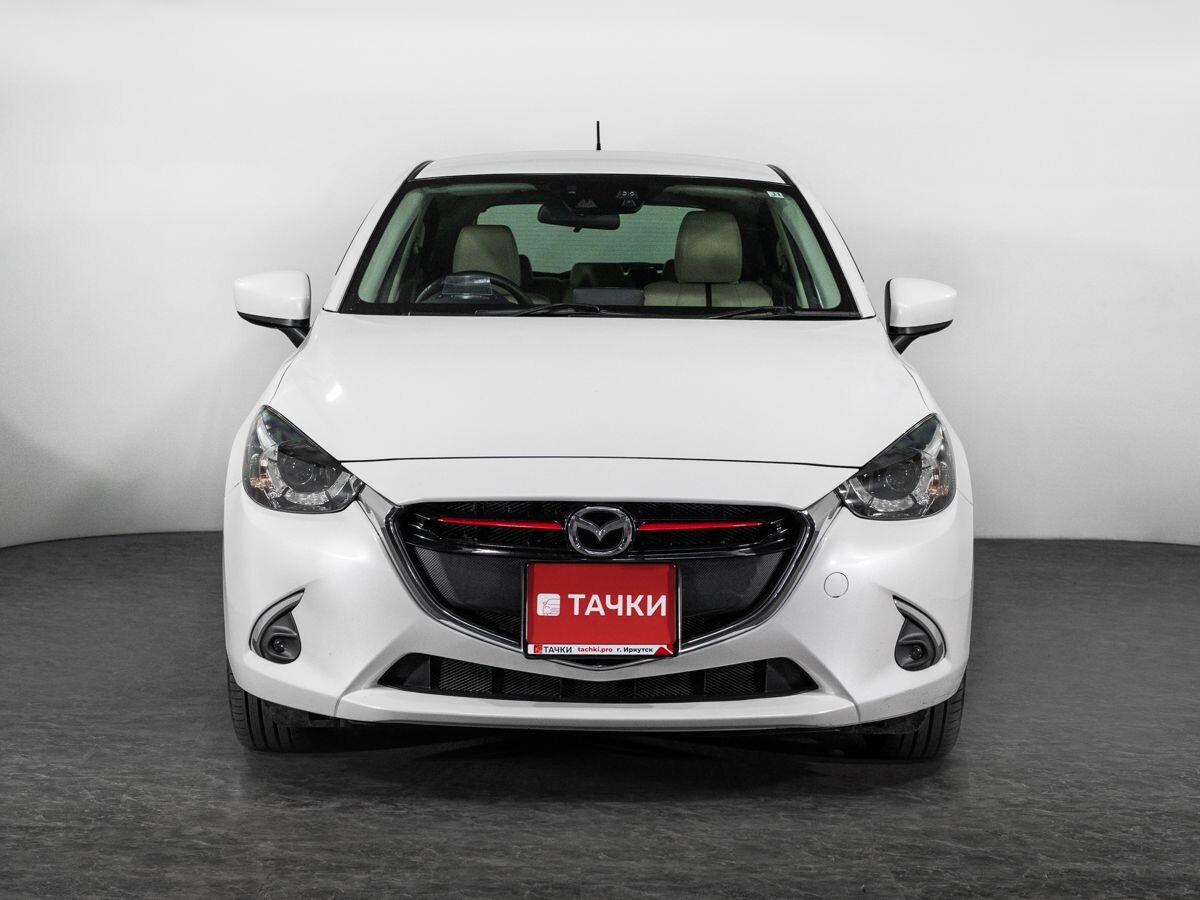 Mazda Demio 2015 - фото автомобиля