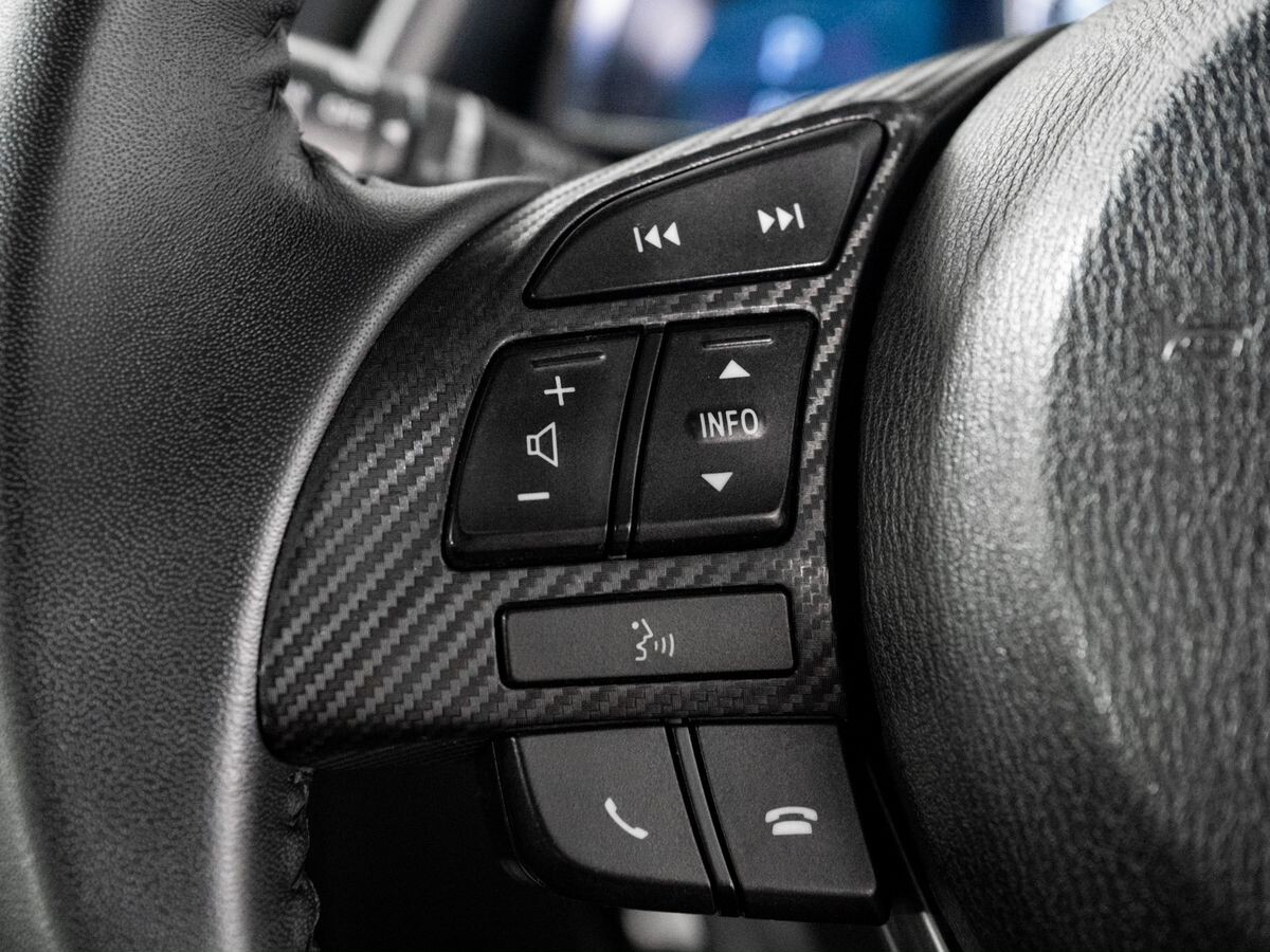 Mazda Demio 2015 - фото автомобиля