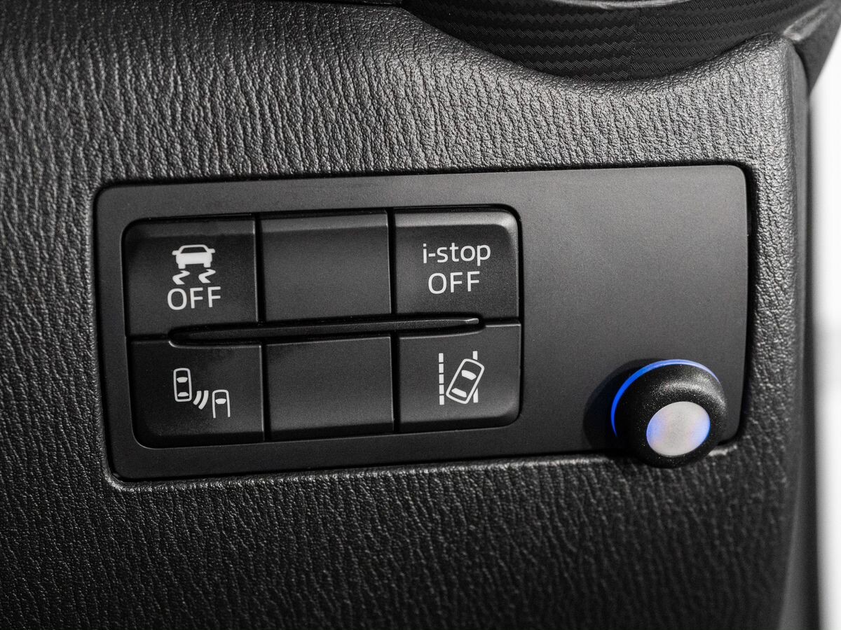 Mazda Demio 2015 - фото автомобиля