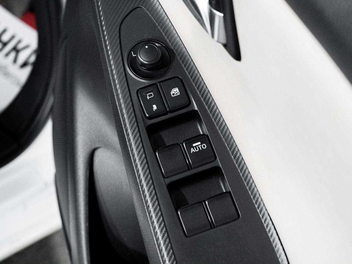 Mazda Demio 2015 - фото автомобиля