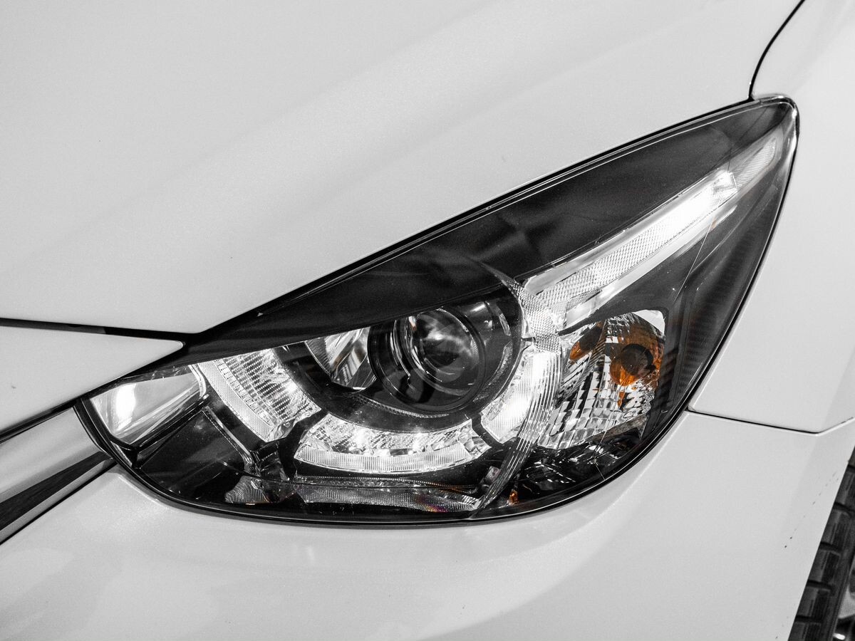 Mazda Demio 2015 - фото автомобиля