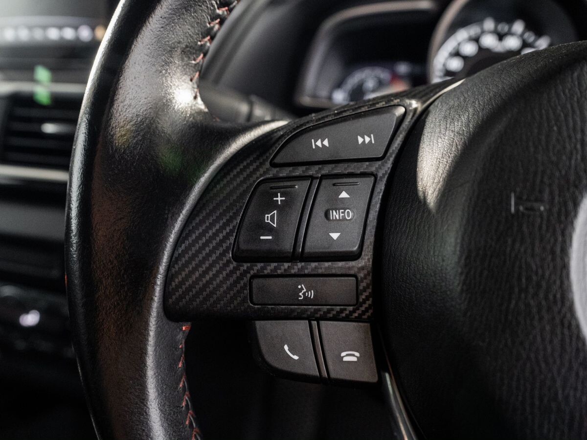 Mazda Axela 2014 - фото автомобиля
