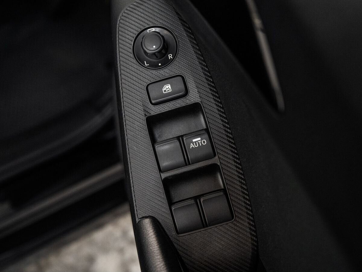 Mazda Axela 2014 - фото автомобиля