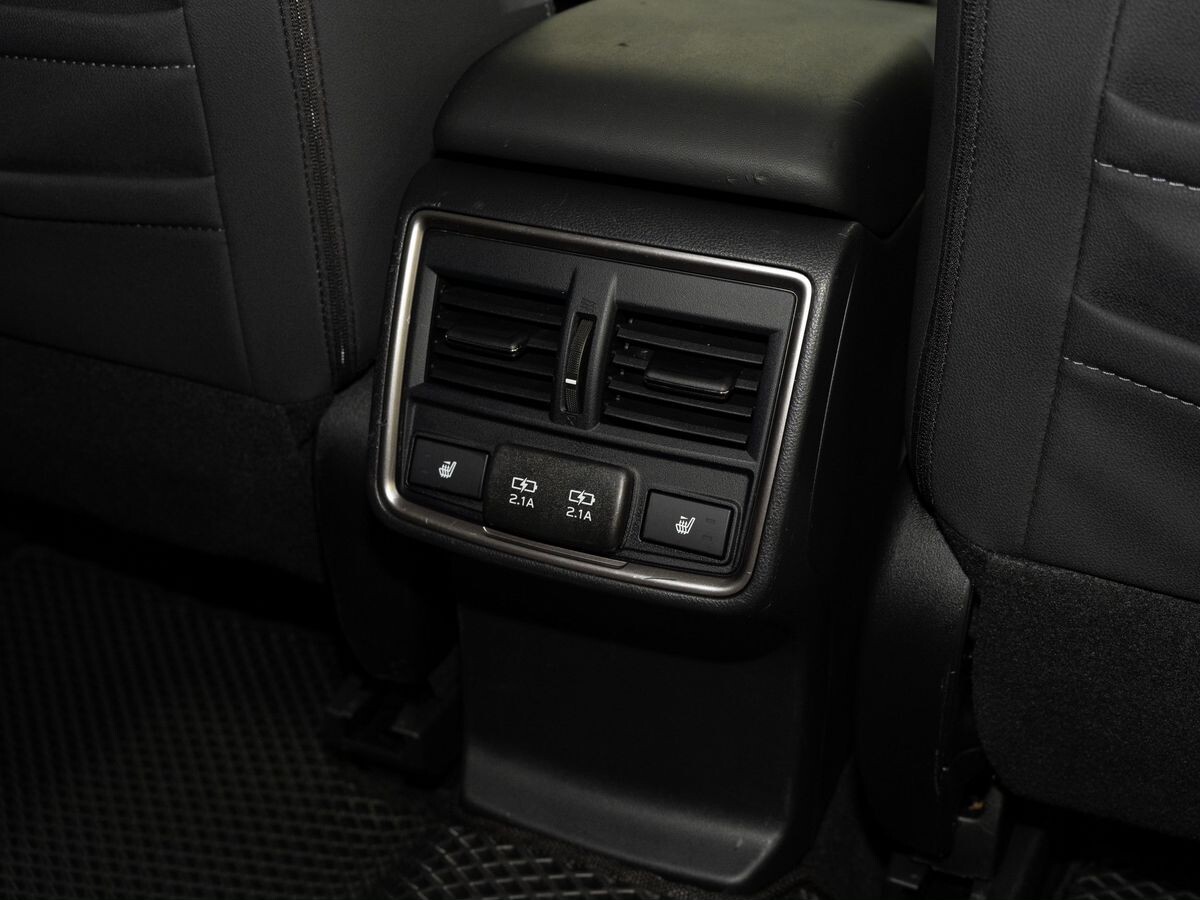 Subaru Forester 2018 - фото автомобиля