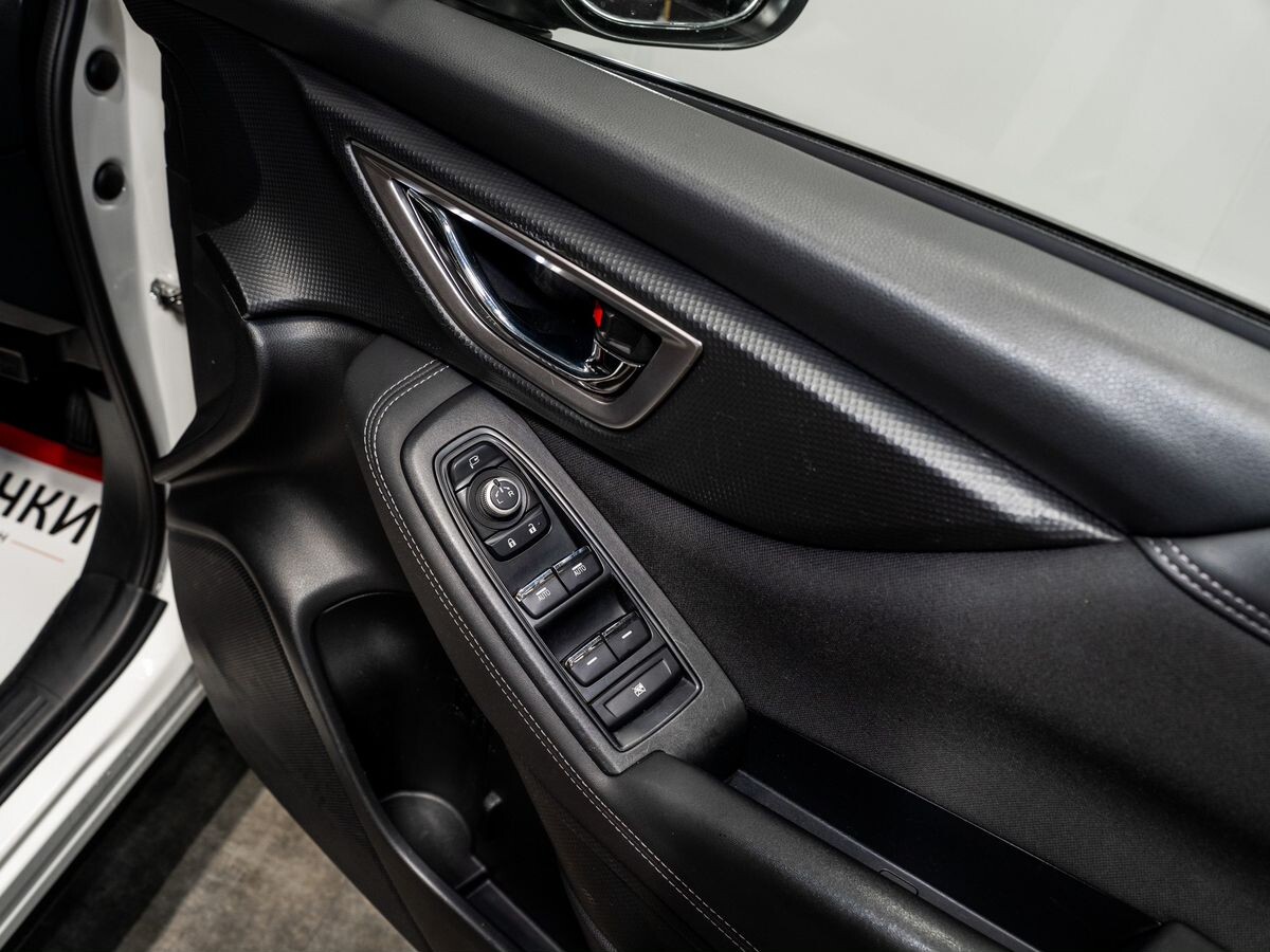 Subaru Forester 2018 - фото автомобиля