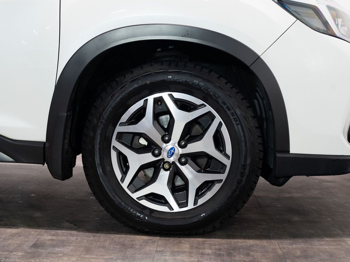Subaru Forester 2018 - фото автомобиля