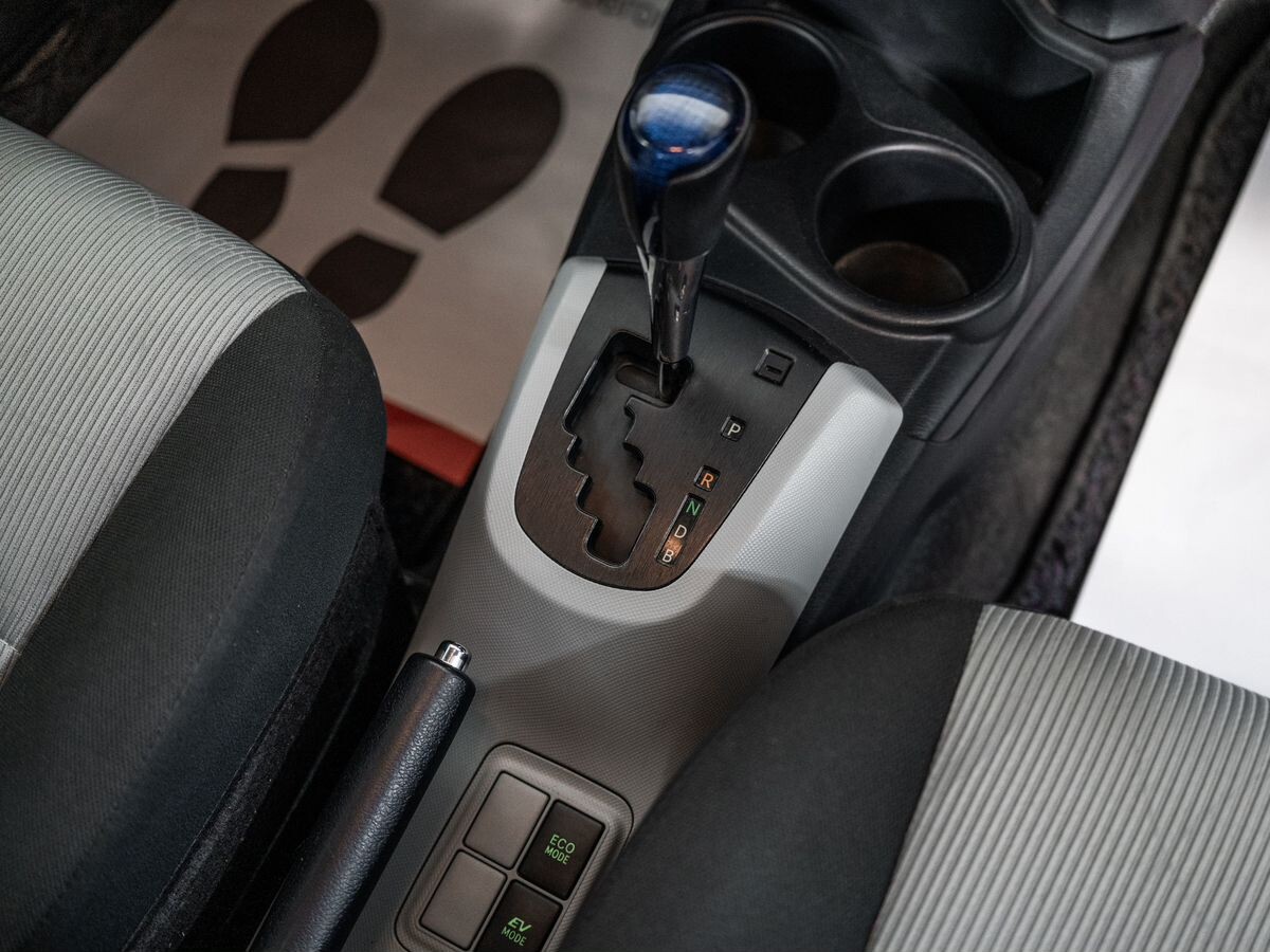 Toyota Aqua 2014 - фото автомобиля