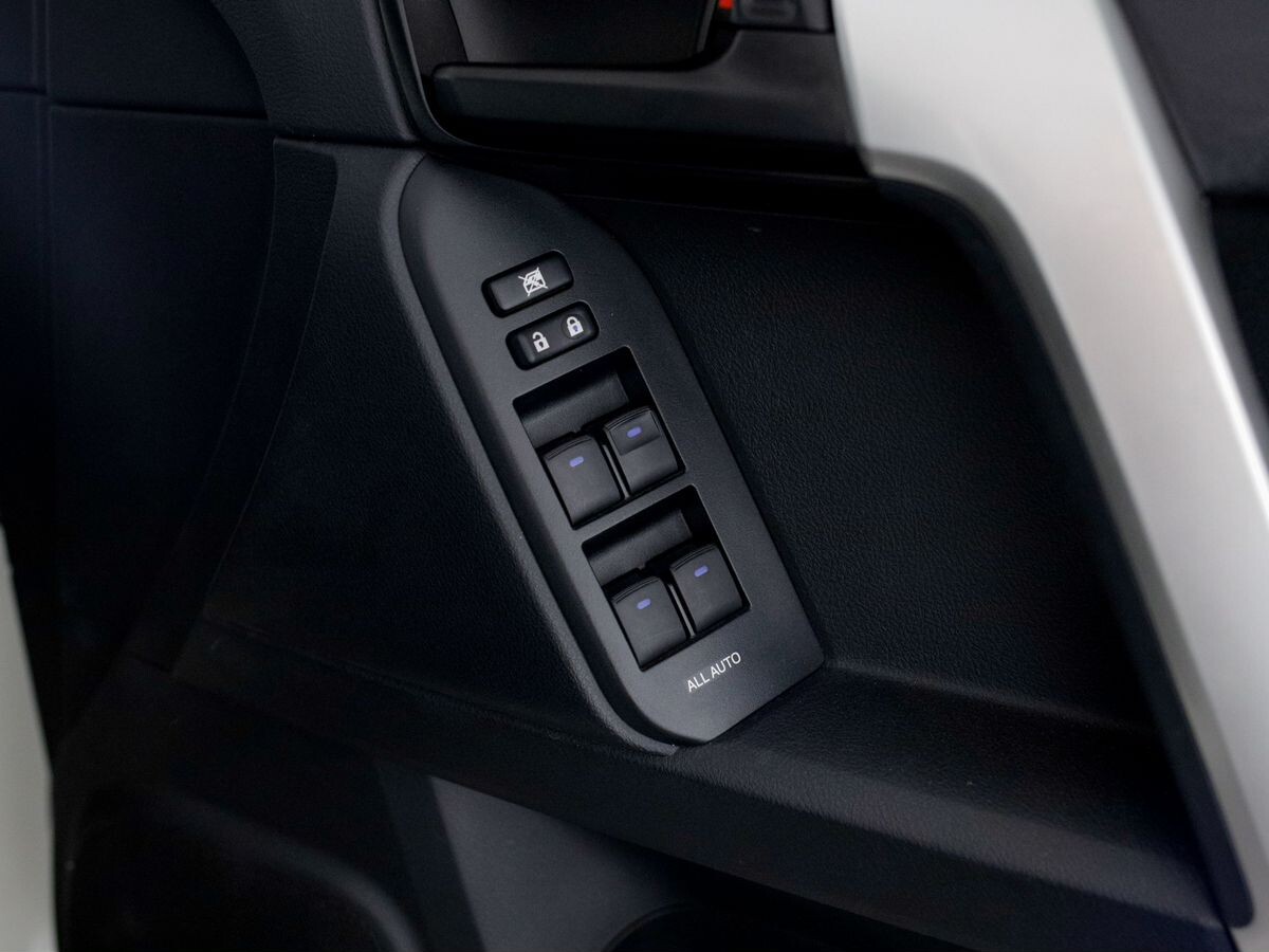Toyota Land Cruiser Prado 2020 - фото автомобиля