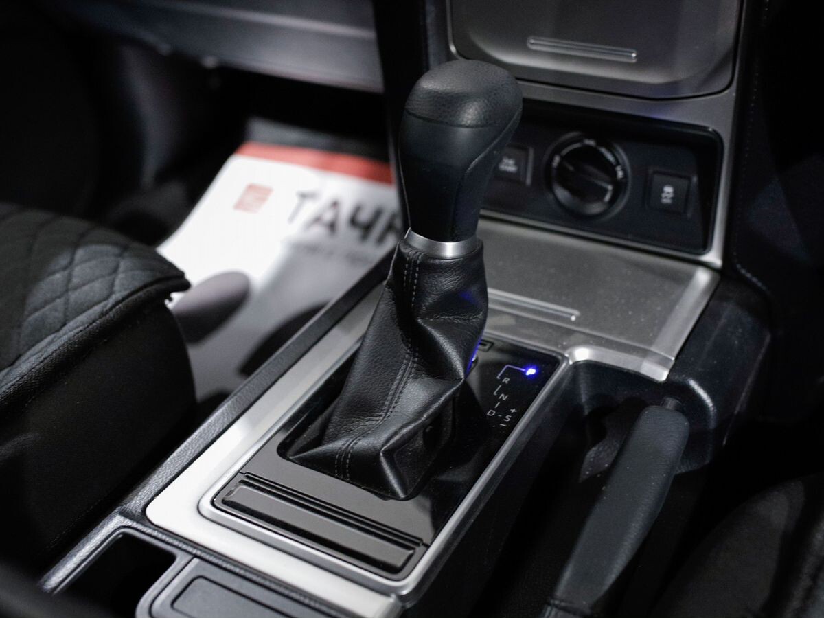 Toyota Land Cruiser Prado 2020 - фото автомобиля