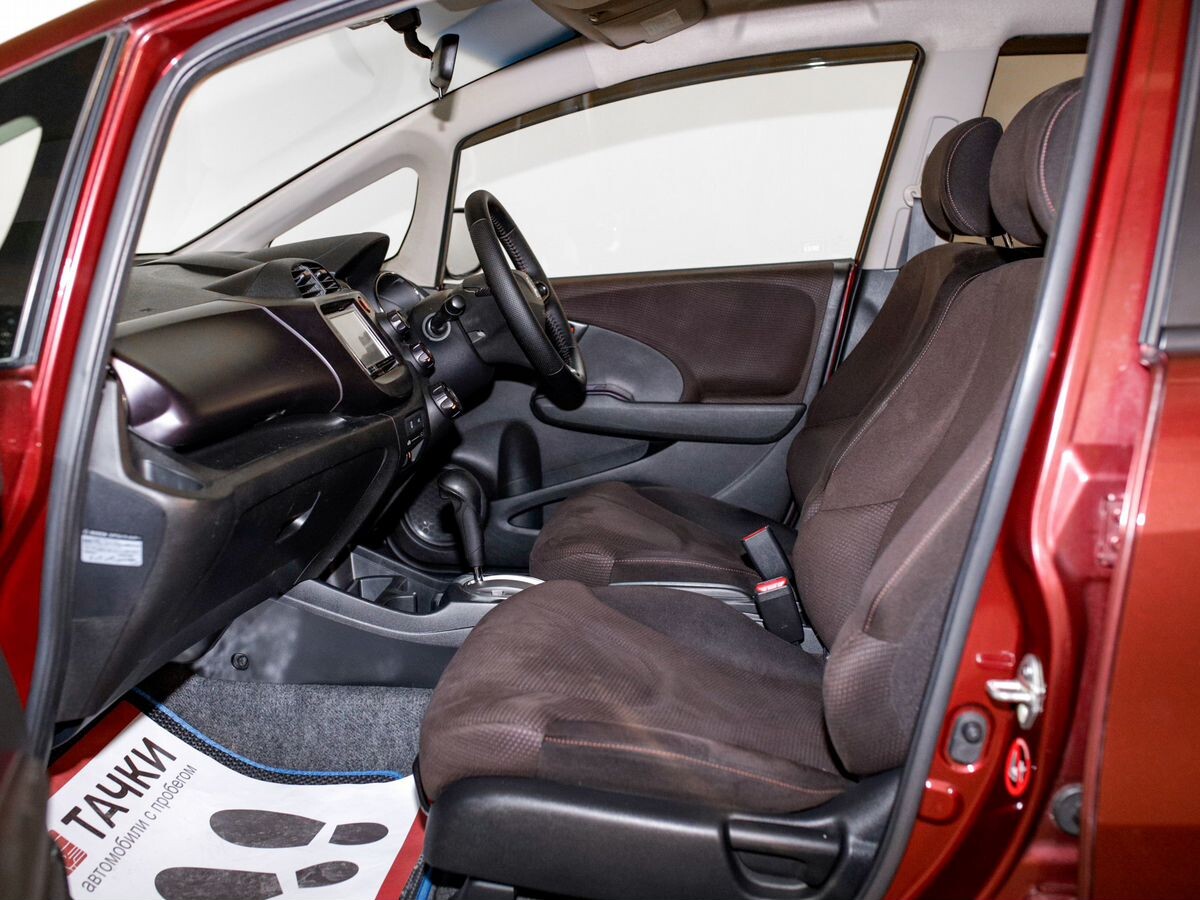 Honda Fit 2012 - фото автомобиля