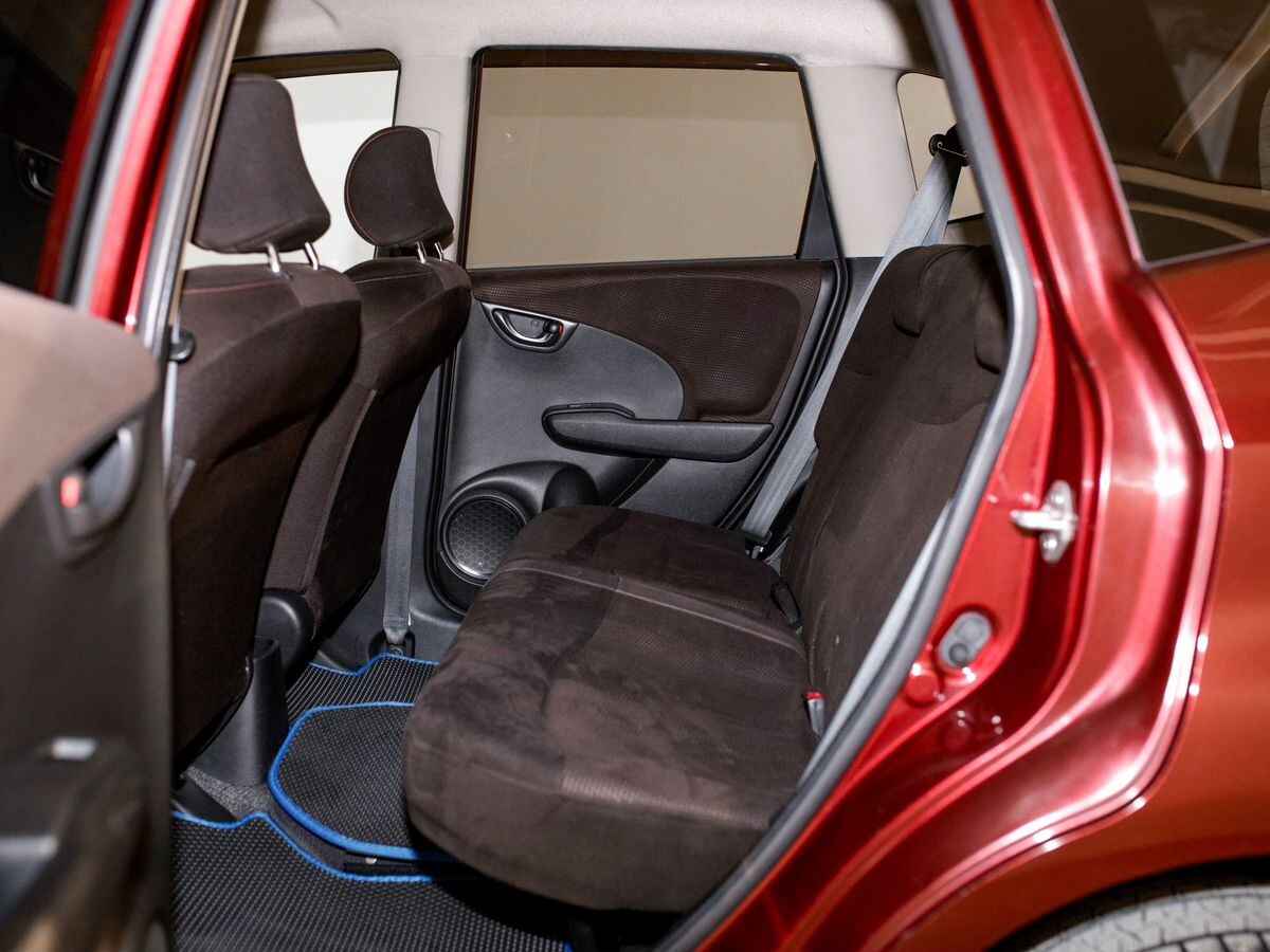 Honda Fit 2012 - фото автомобиля