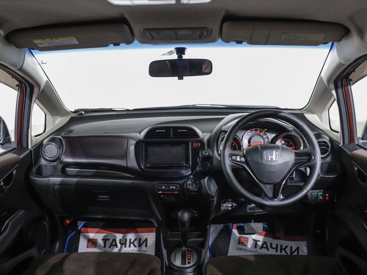 Honda Fit 2012 - фото автомобиля