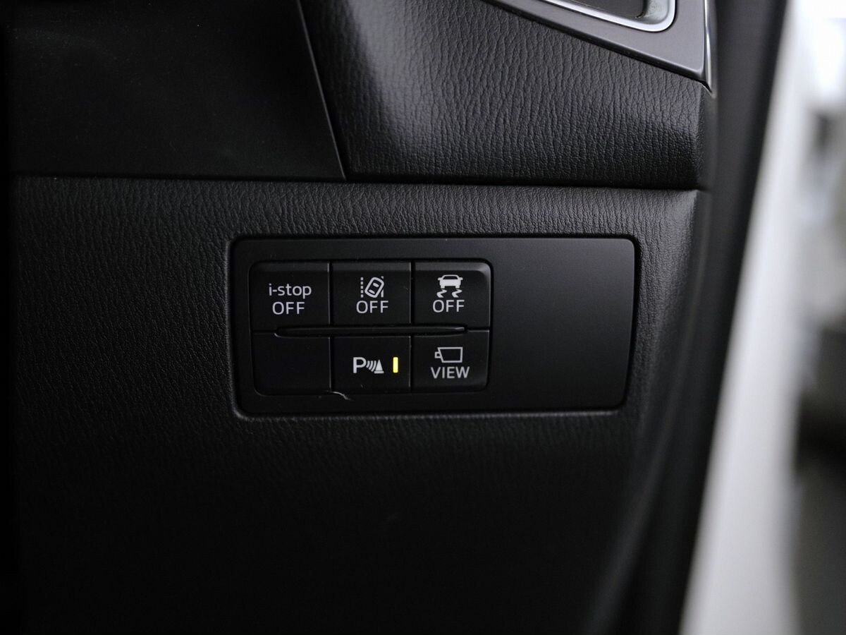 Mazda Axela 2017 - фото автомобиля