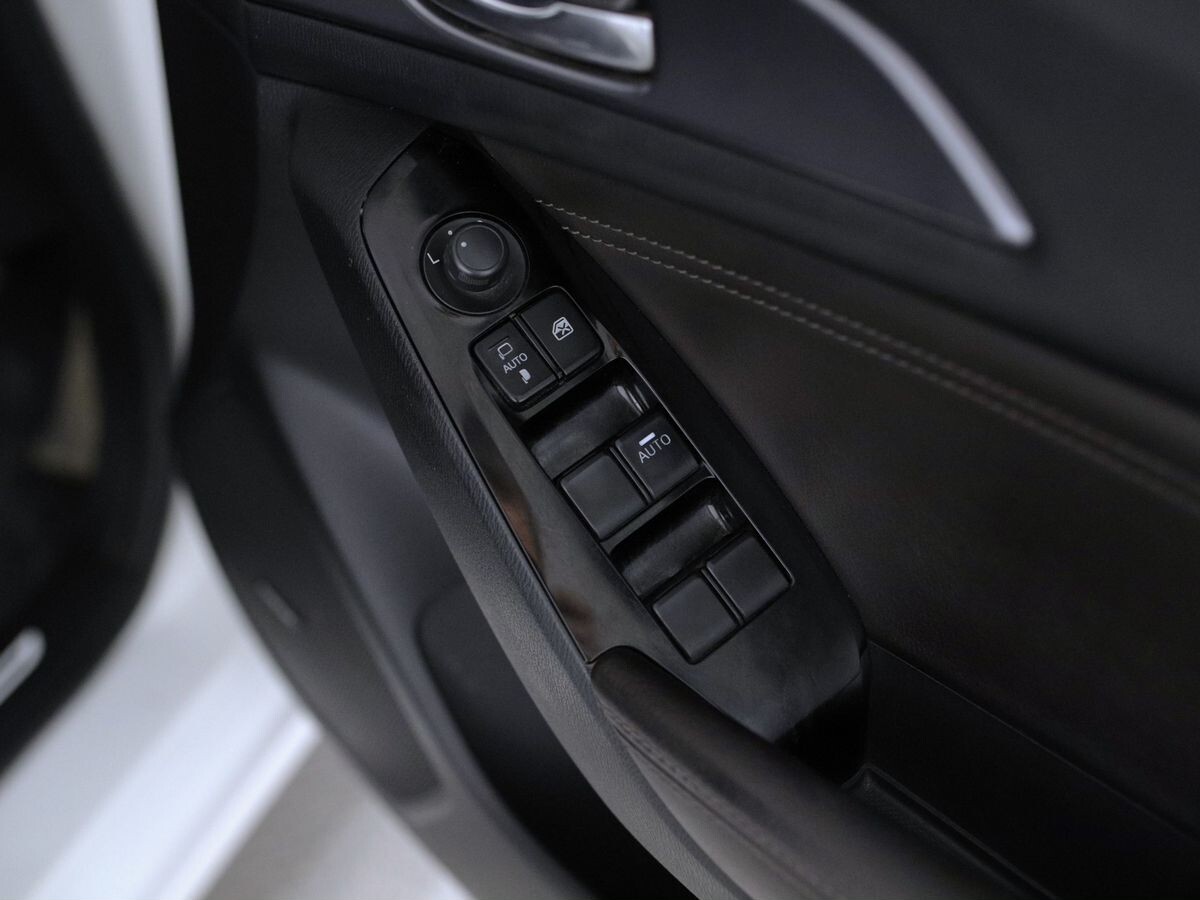Mazda Axela 2017 - фото автомобиля