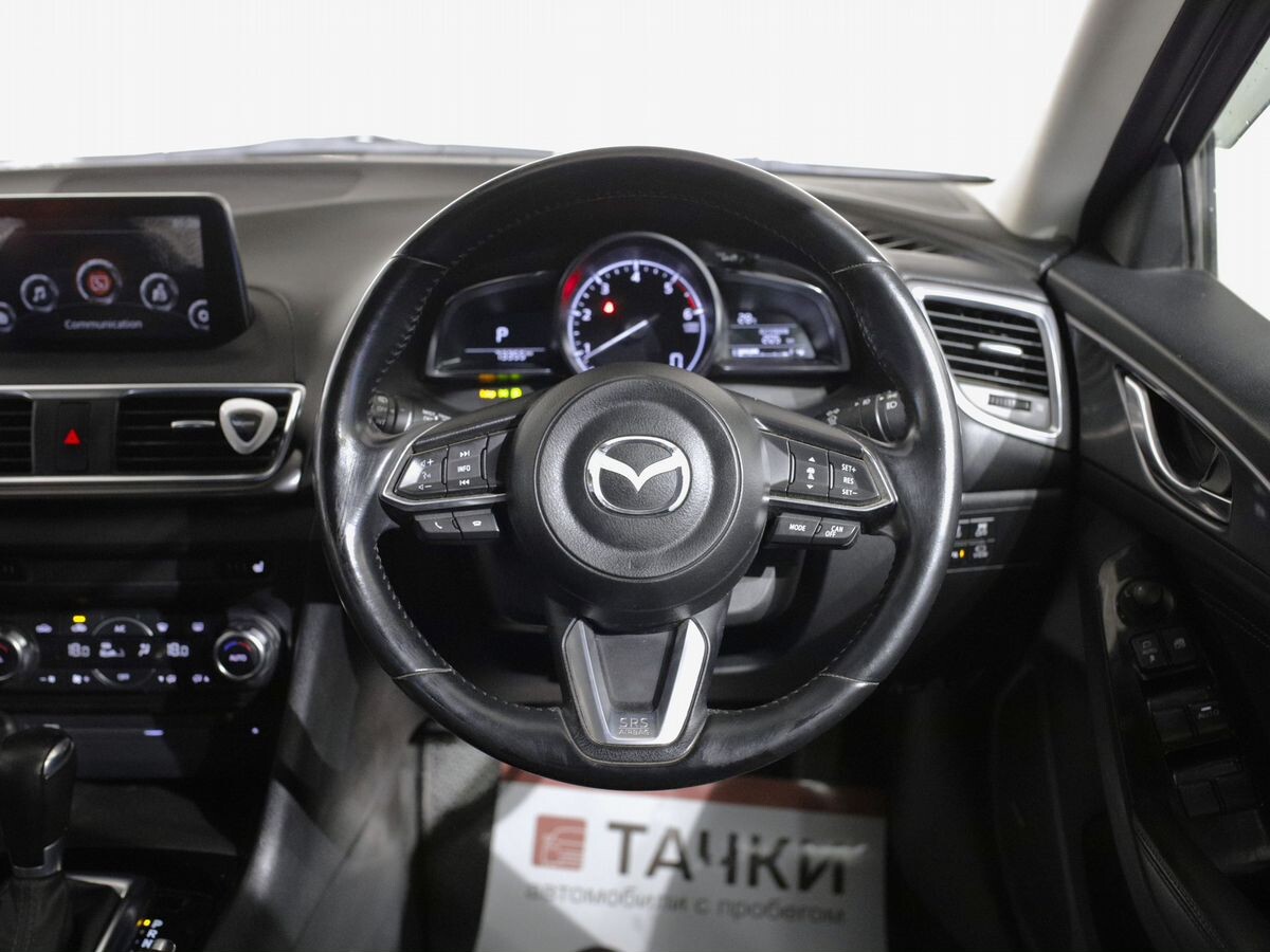 Mazda Axela 2017 - фото автомобиля
