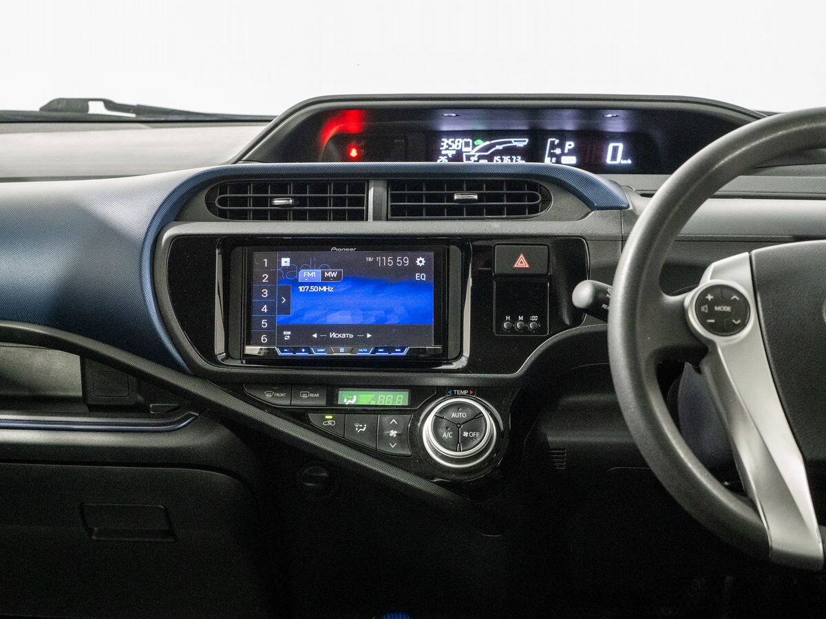 Toyota Aqua 2015 - фото автомобиля