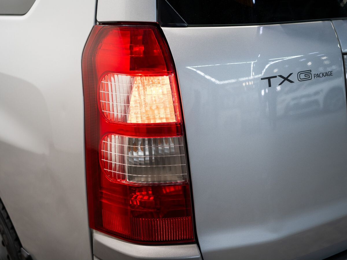 Toyota Succeed 2013 - фото автомобиля
