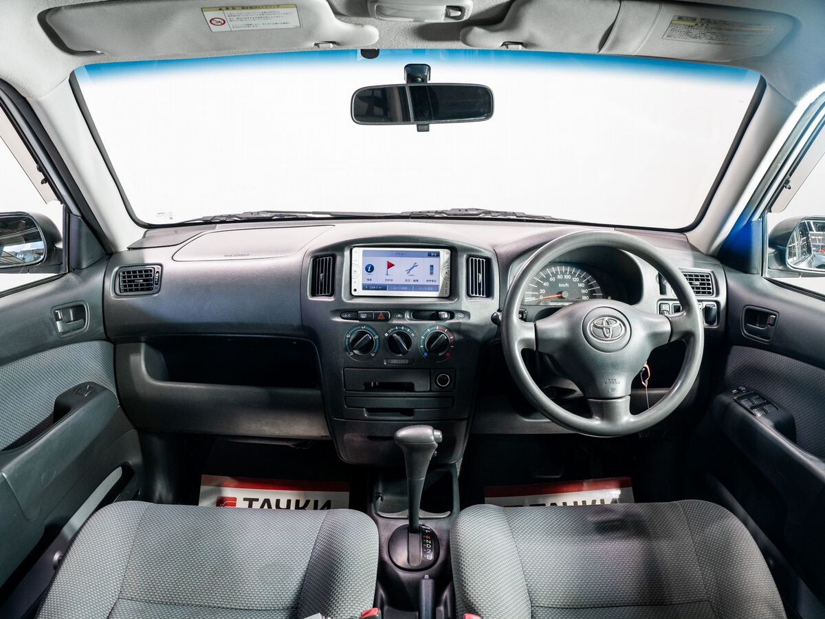 Toyota Succeed 2013 - фото автомобиля